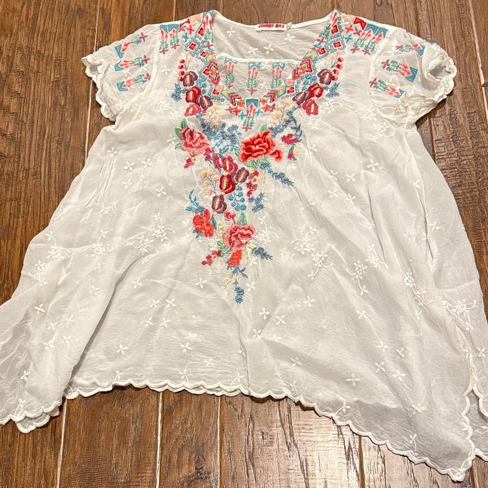 Johnny Was White Blouse with Multicolor Embroidery